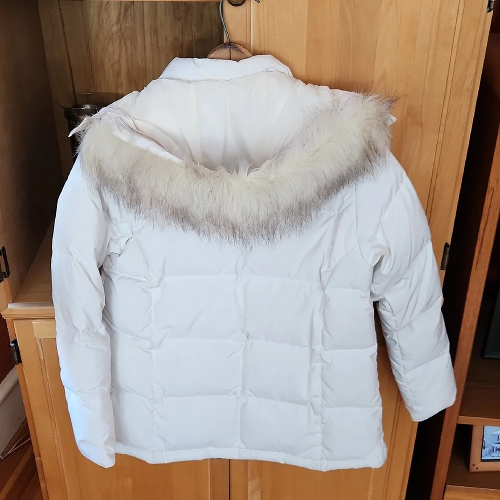 L.L. Bean "UltraWarm" Down Parka - Picture 4 of 6